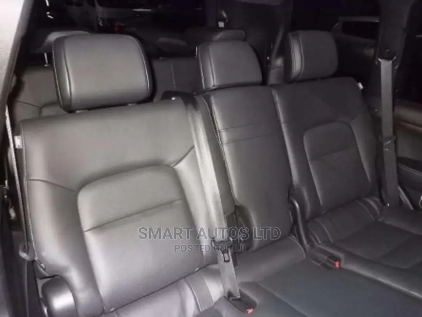 Toyota Land Cruiser 2016 Black