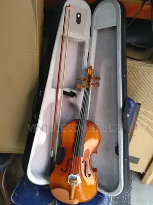 Maple Leaf Violin and Shoulder Rest