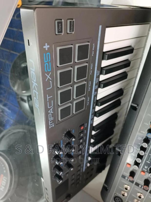 Nektar Impact 25 Keys Midi Keyboard - main view