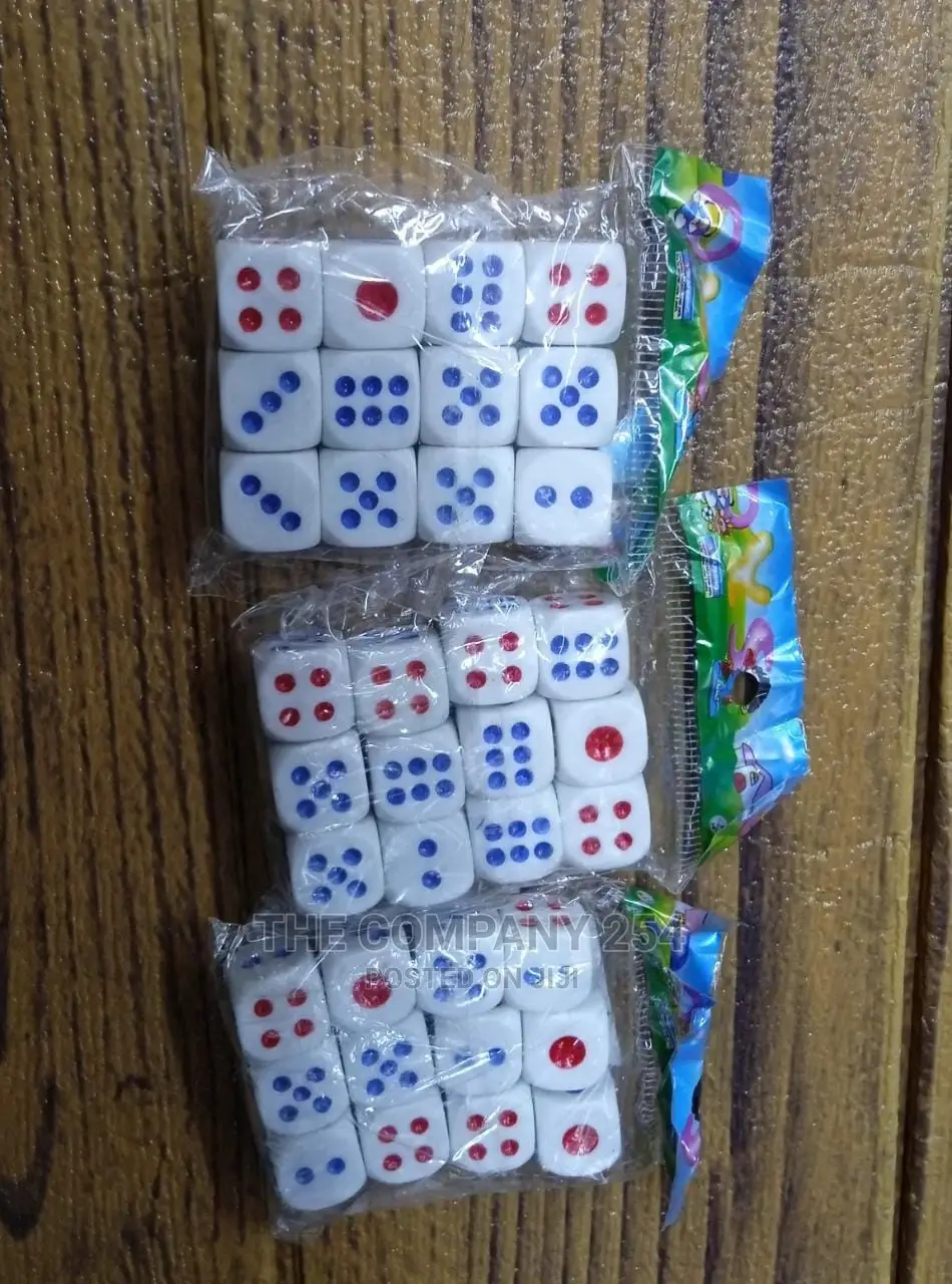 12 Pieces Portable Dice Set Playing Table Drinking Games .