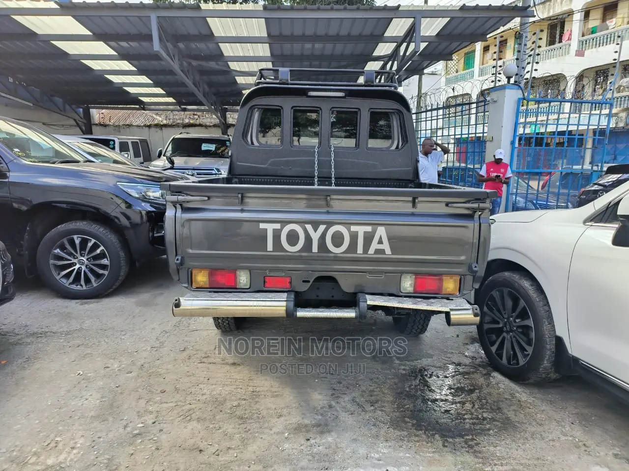 Toyota Land Cruiser 2017 Gray