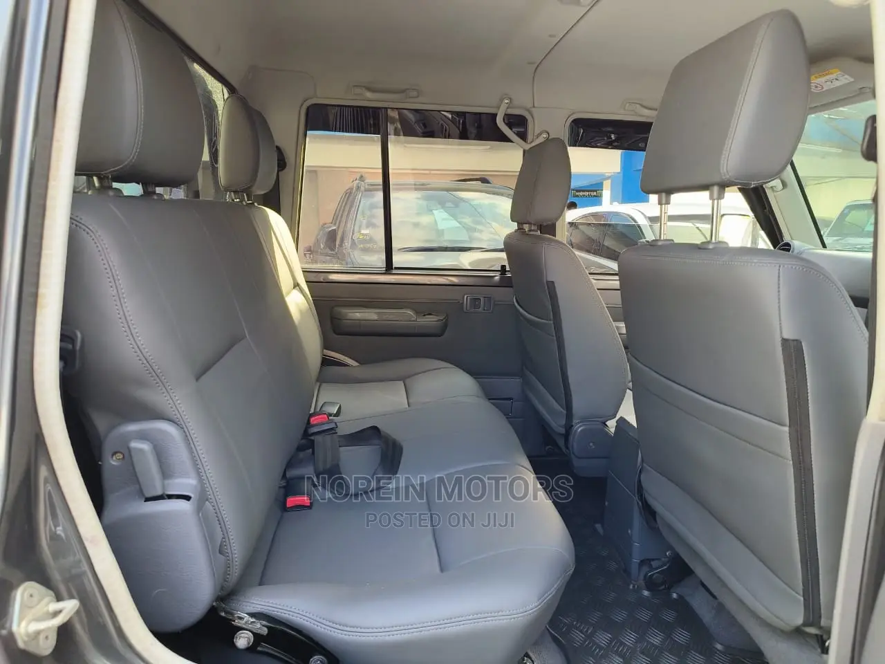 Toyota Land Cruiser 2017 Gray