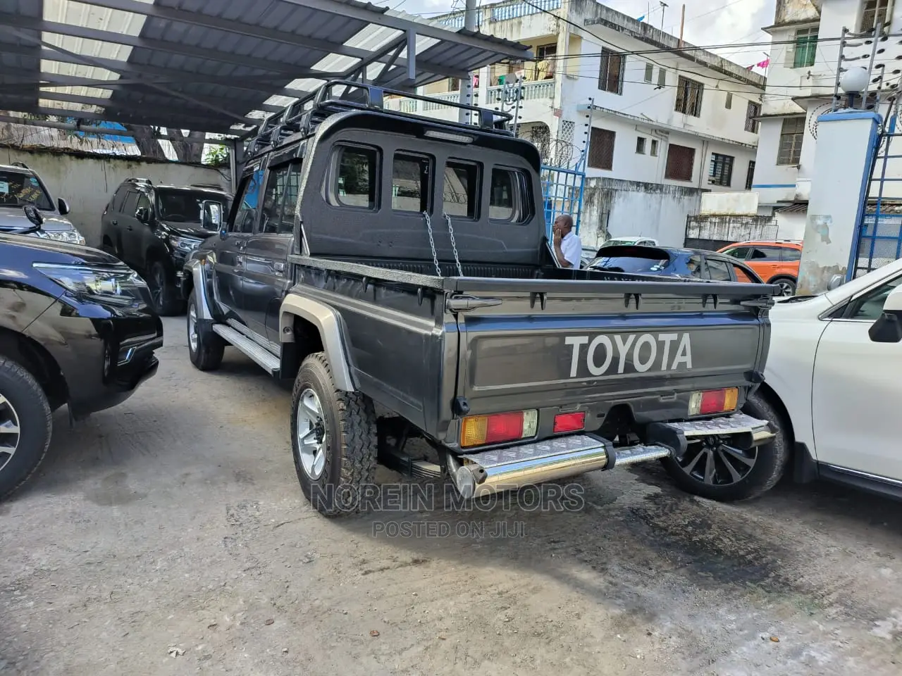 Toyota Land Cruiser 2017 Gray