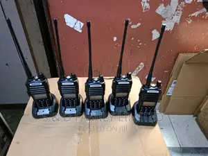 8KM Baofeng UV82 Walkie-Talkie