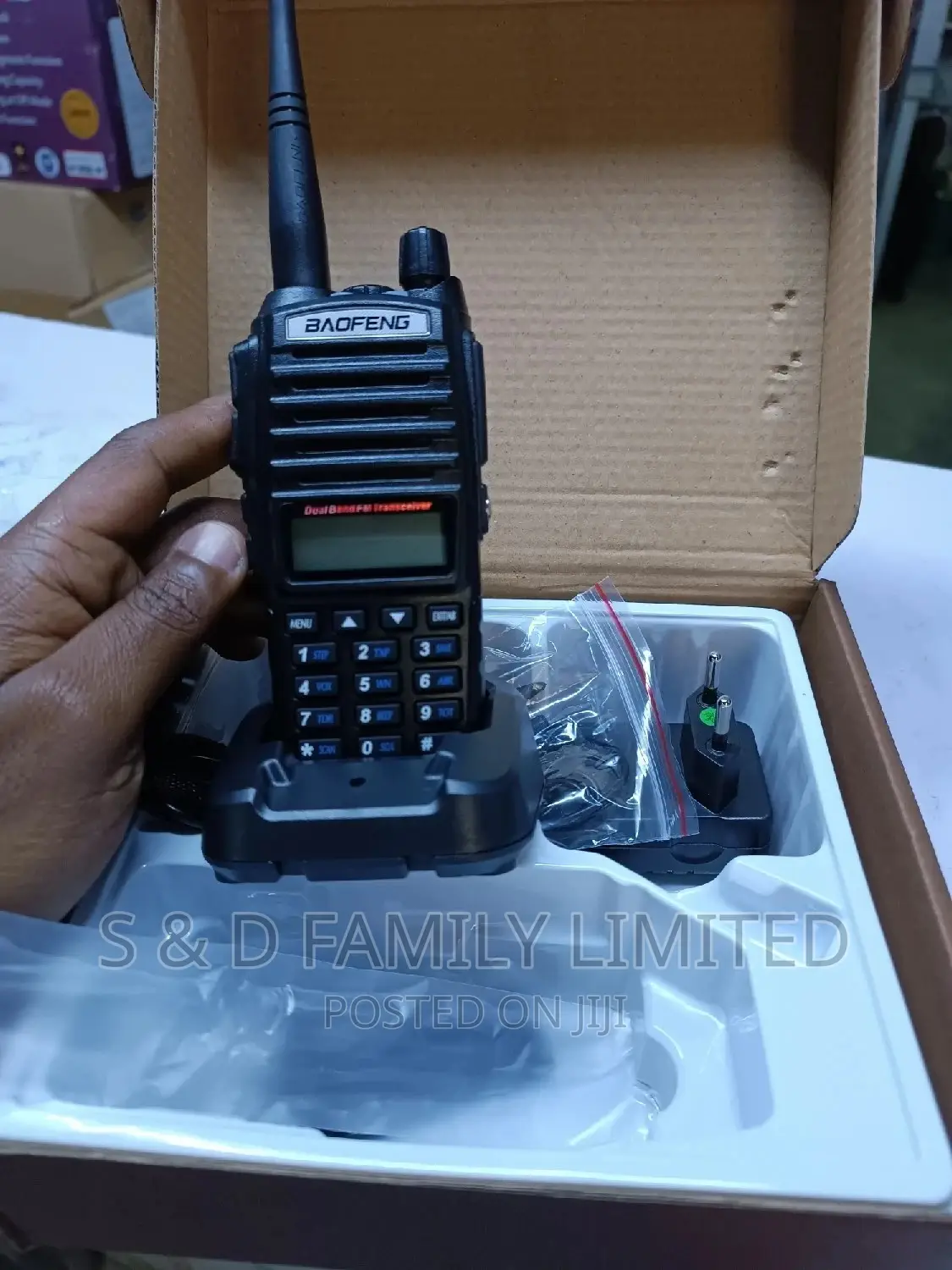 8KM Baofeng UV82 Walkie-Talkie