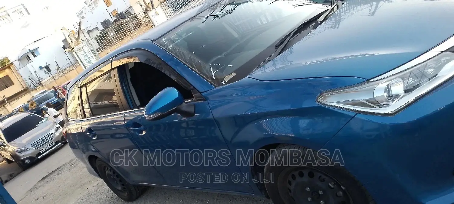 Toyota Corolla Fielder 2016 Blue