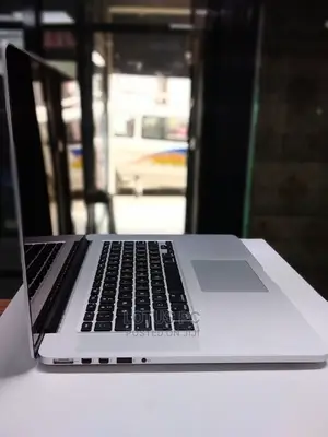 Laptop Apple MacBook Pro 2013 8GB Intel Core I7 SSD 256GB
