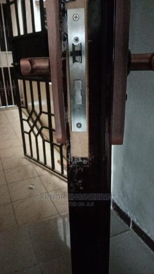 Intelligent Biometric Door Locks - thumbnail 2