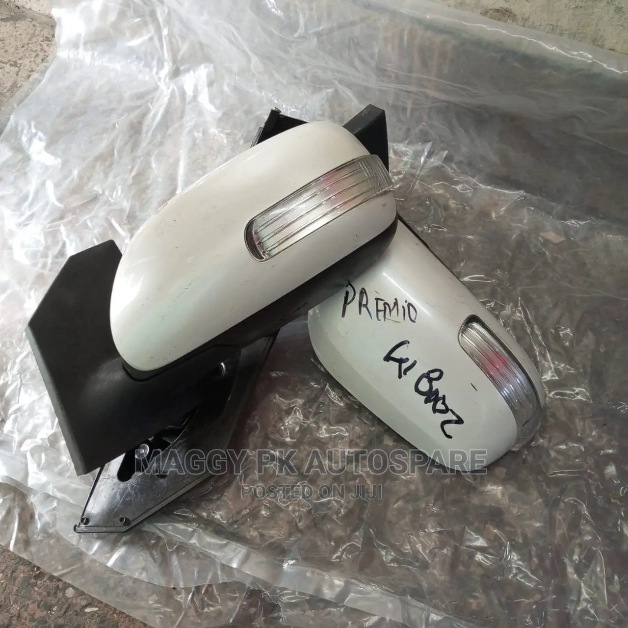 Toyota Premio 260 Side Mirror