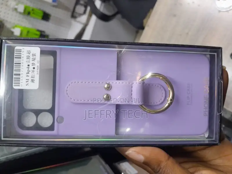 Galaxy Z Flip4 Silicone Cover With Ring, Bora Purple