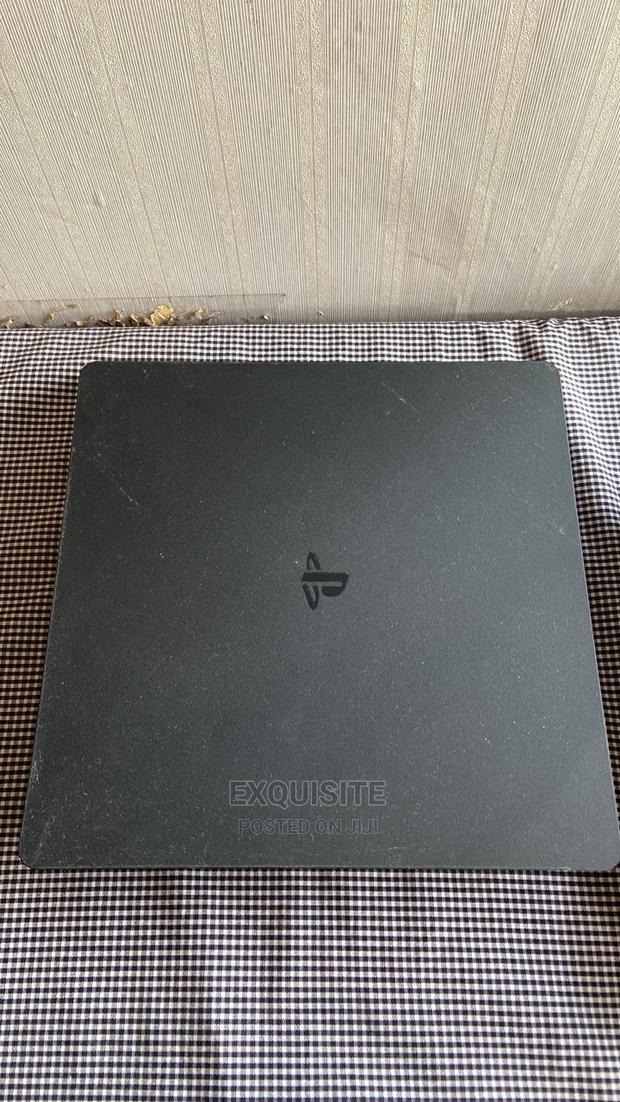 Playstation 4 Slim 500gb - main view