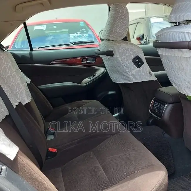 Toyota Crown 2016 Blue