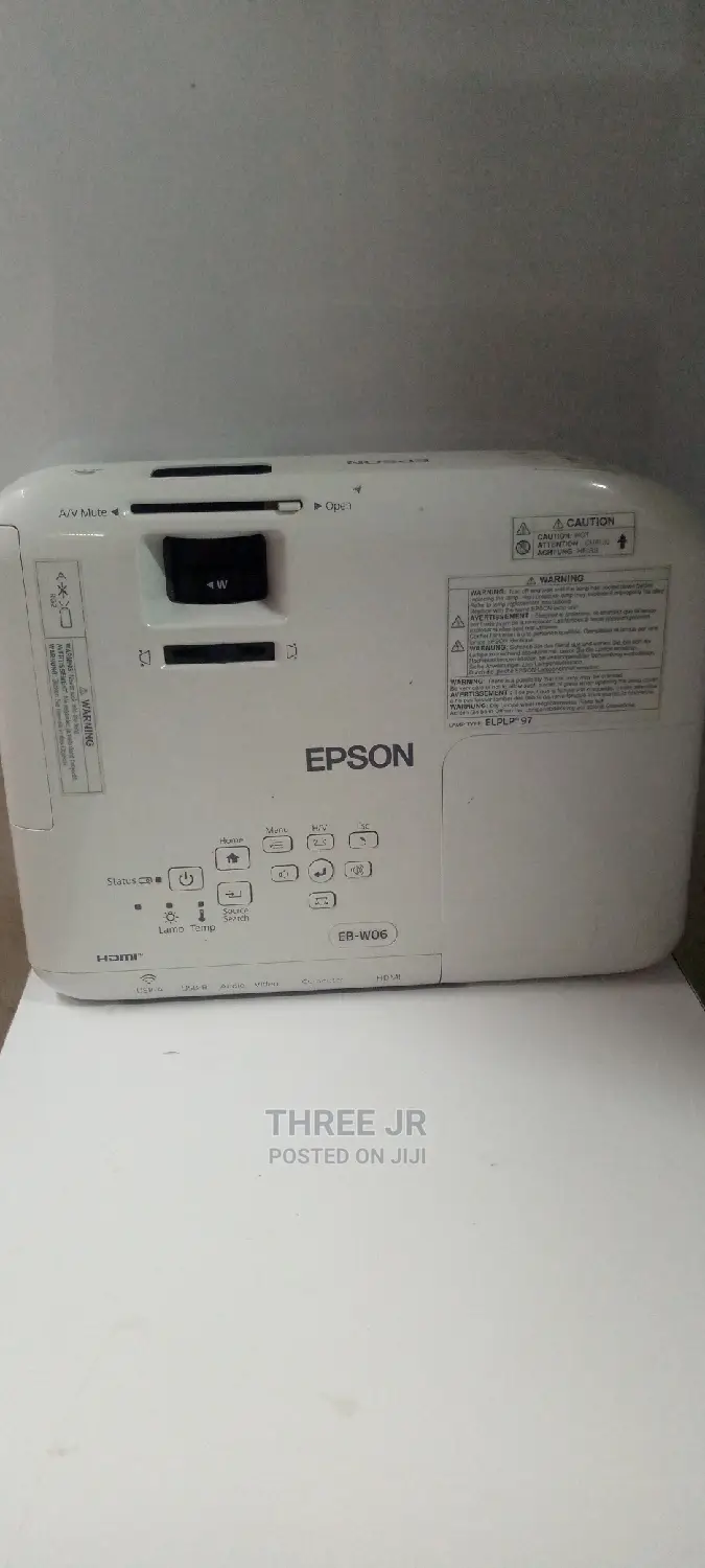 Ex-Uk Epson EB-W06 Projector With 3600lumens