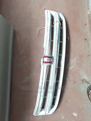 Toyota Isis Grill