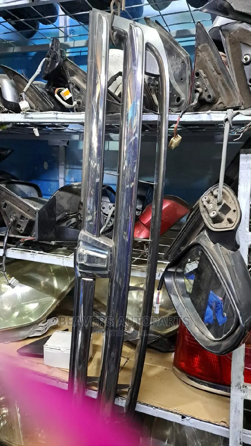Toyota Isis Grill