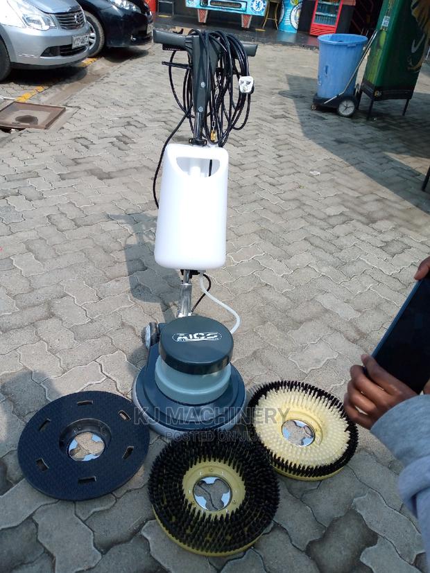 Carpet Scrubber Machine. - Domestic - thumbnail 3