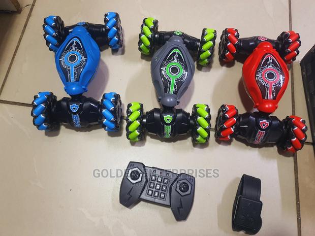 Kids Stunt Car With Gesture Control - main view