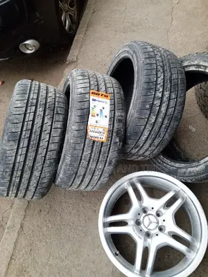 245/40zr18 Vantage Tire