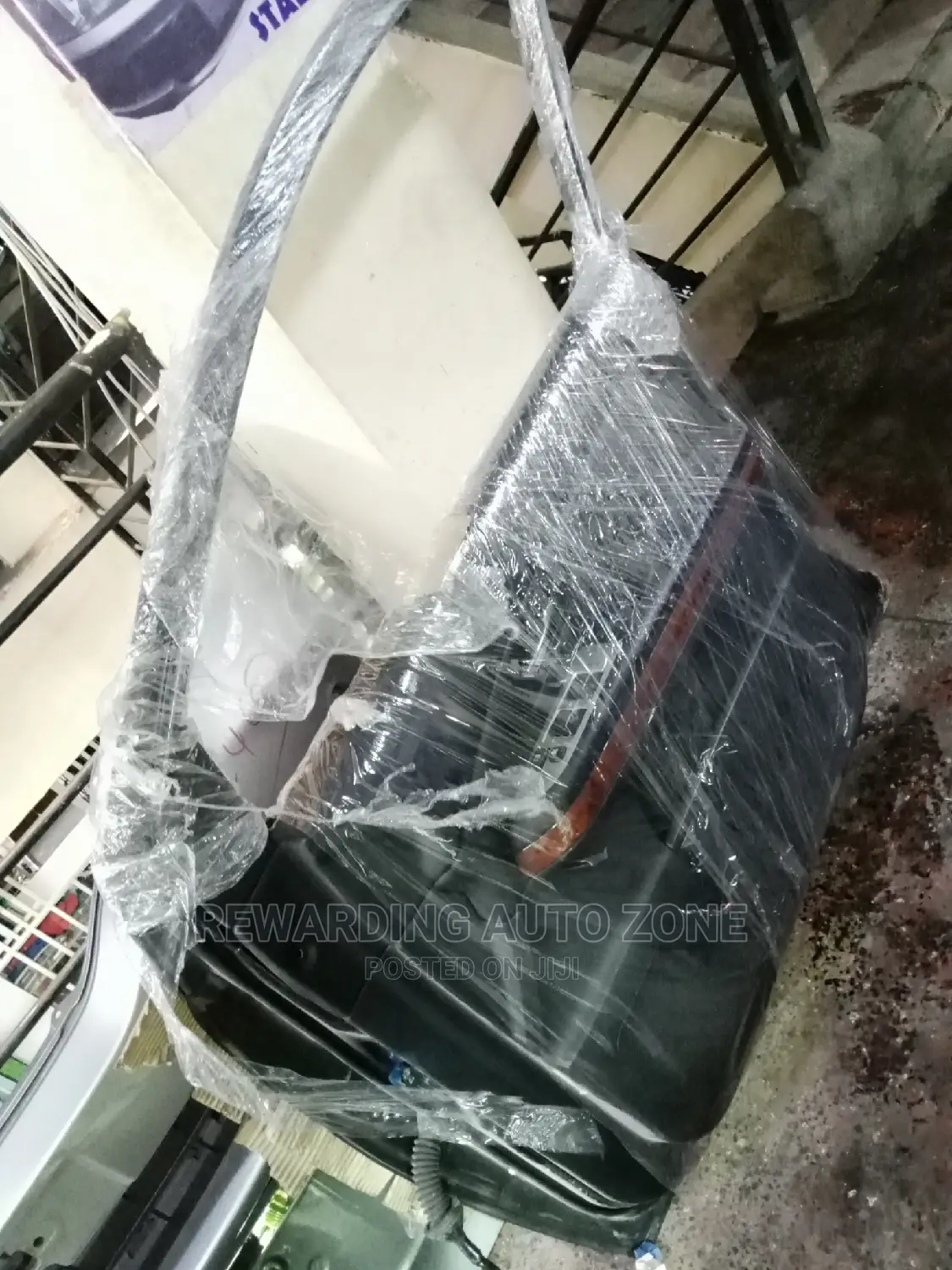 Harrier 240 2009 Front RHS Door