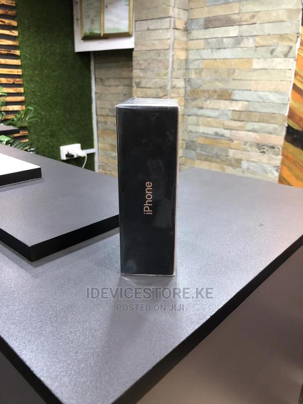 New Apple iPhone 11 Pro 256 GB Gold - thumbnail 2