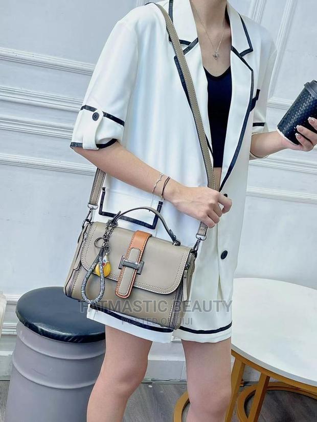 Pretty Slingbag - main view