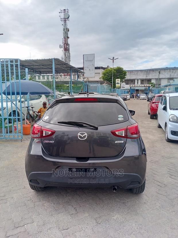 Mazda Demio 2016 Pink - thumbnail 3