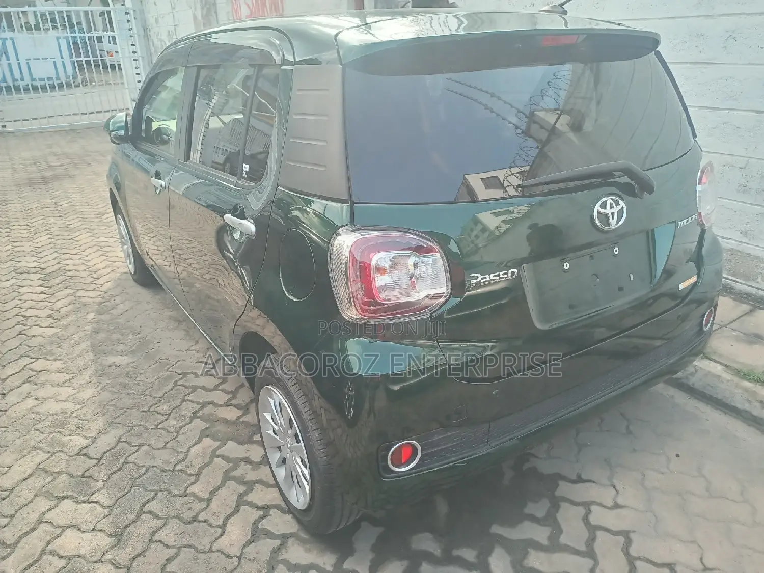 Toyota Passo 1.0 AWD 2016 Green