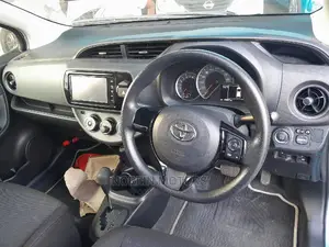 Toyota Vitz 2016 Blue