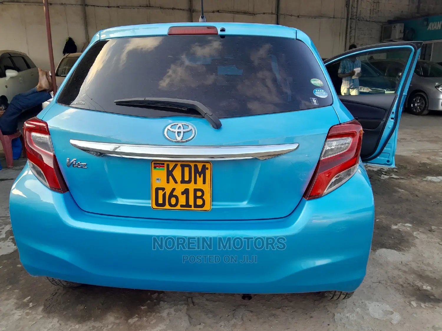 Toyota Vitz 2016 Blue