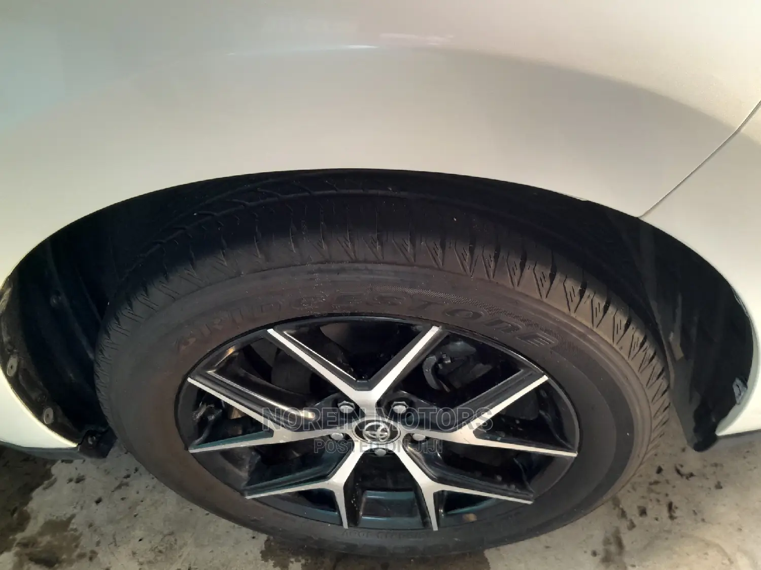 Toyota Harrier 2016 Off white
