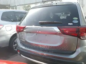 Mitsubishi Outlander 2017 Gray