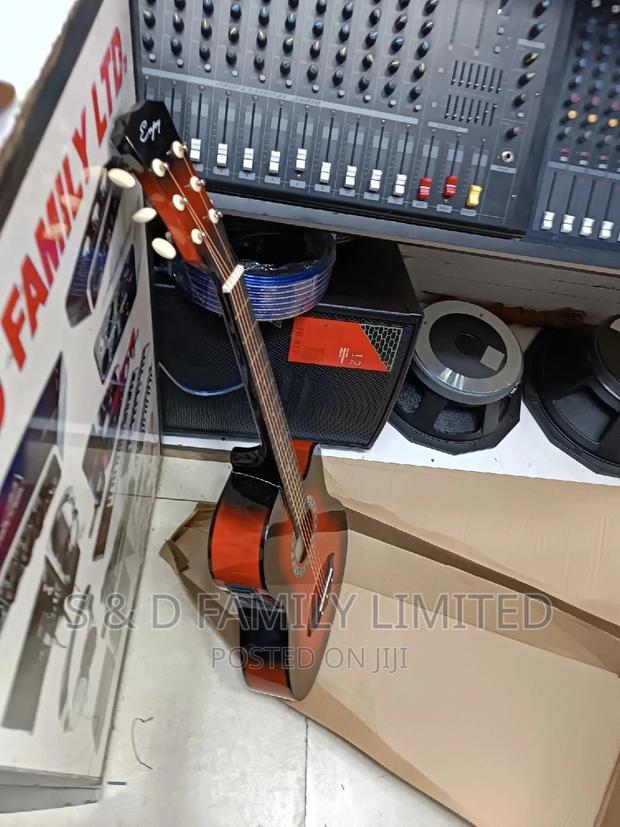 Size 38 Semi Accoustic Guitar - thumbnail 4