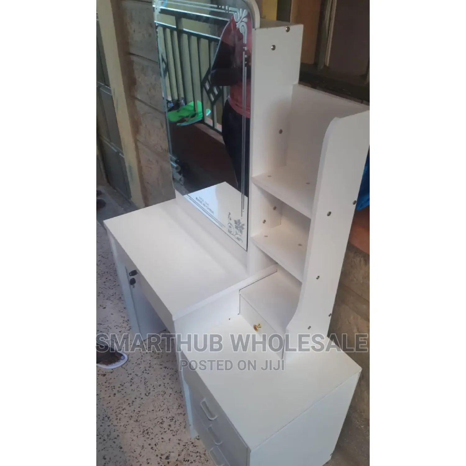 White Dressing Table With Sliding Mirror