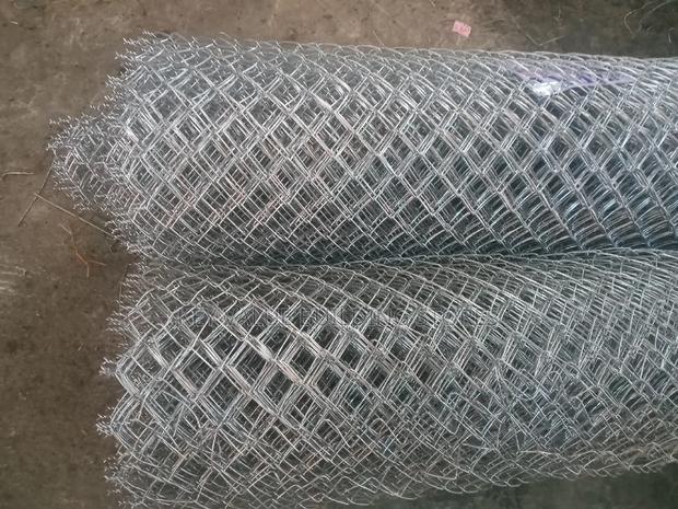 Galvanized Chainlink Medium Size - thumbnail 2