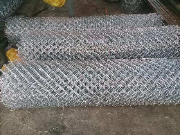 Galvanized Chainlink Medium Size