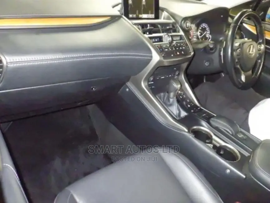 Lexus NX 2016 Black
