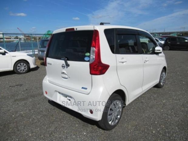 Nissan Dayz 2016 White - thumbnail 2