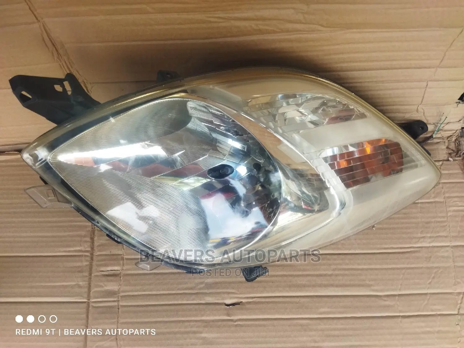 Vitz 2005-2007 Headlight