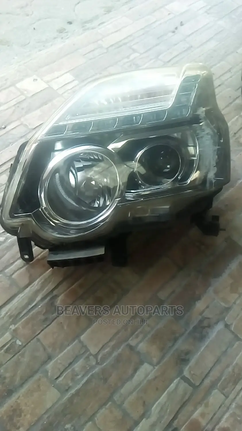 Xtrail T31 Headlight