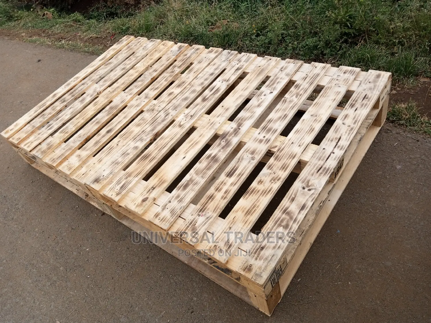 Pallet Beds - Unique Raised 4*6 Wooden Pallet Bed