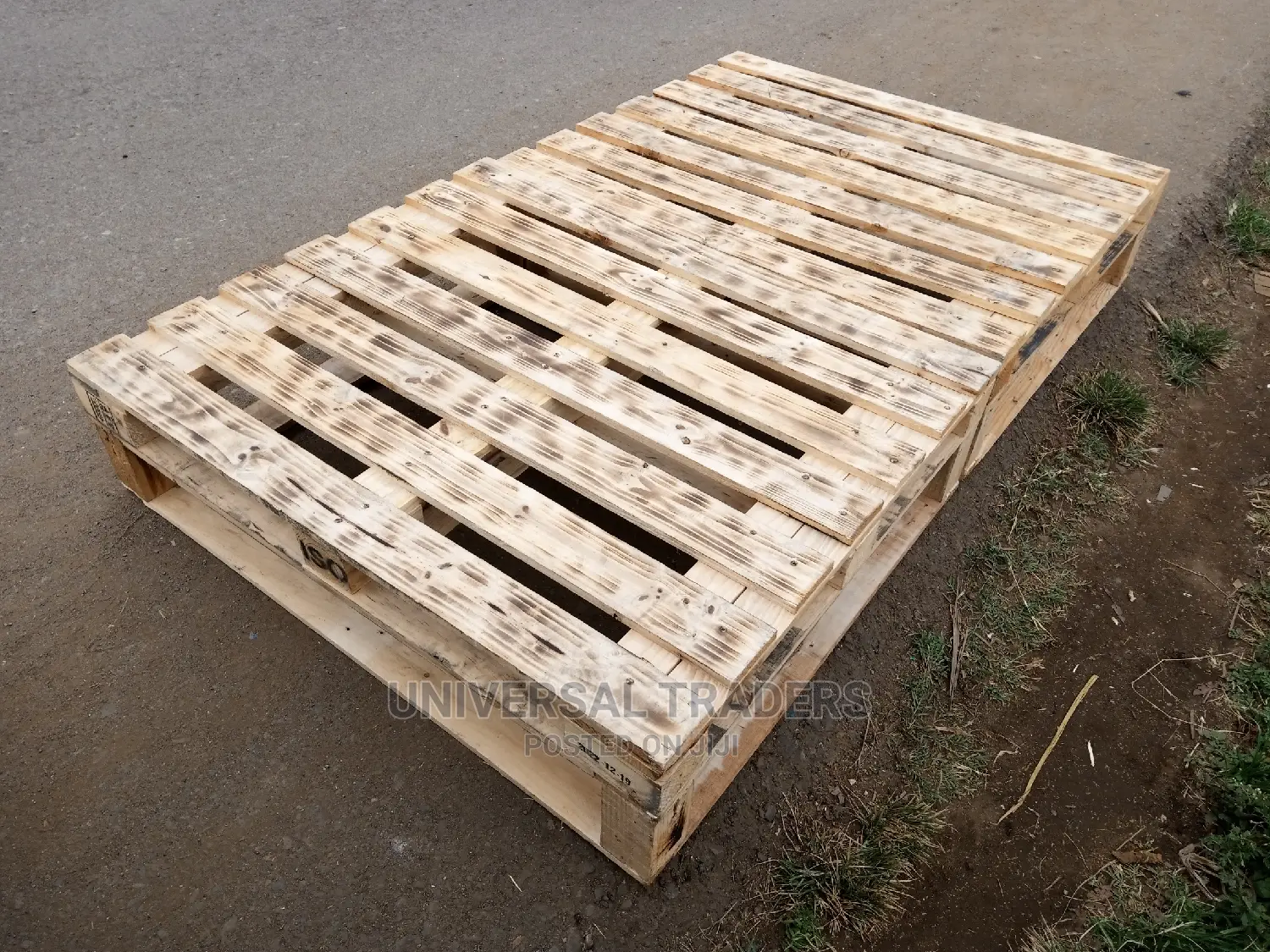 Simple Pallet Bed - Torched 4*6 Pallet Bed