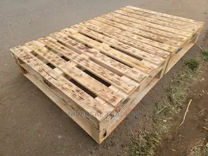 DIY Detachable/Attachable Wooden Pallet Bed - 4*6 Ft