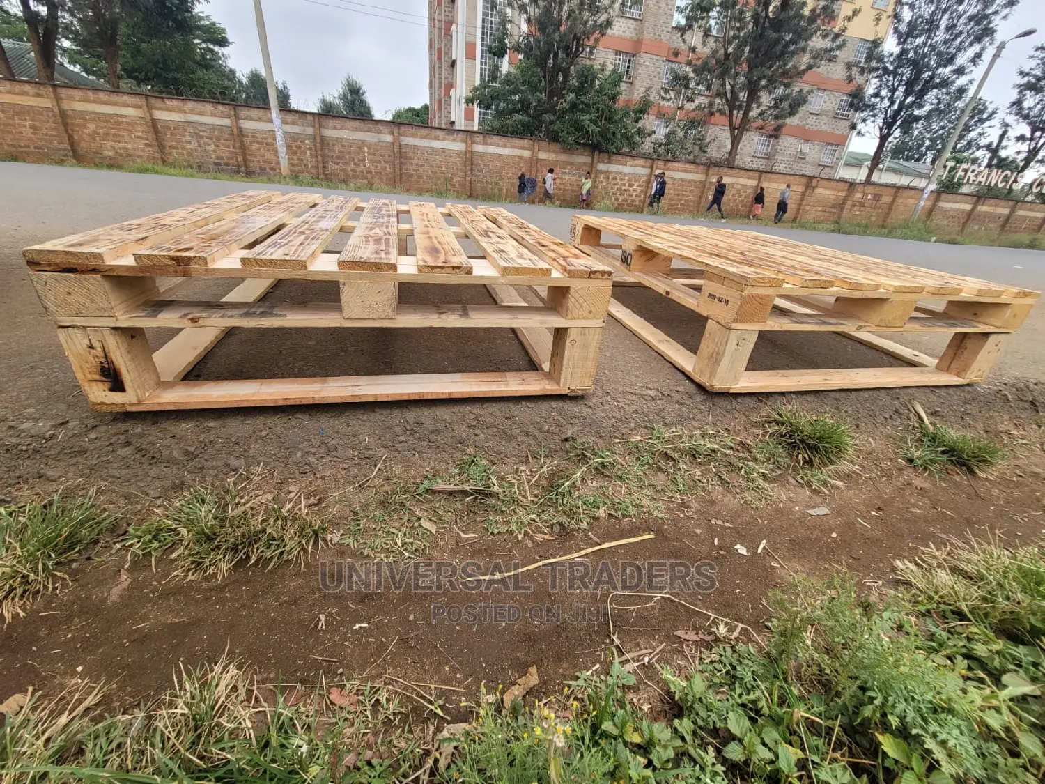 DIY Detachable/Attachable Wooden Pallet Bed - 4*6 Ft