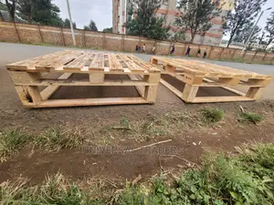 DIY Detachable/Attachable Wooden Pallet Bed - 4*6 Ft