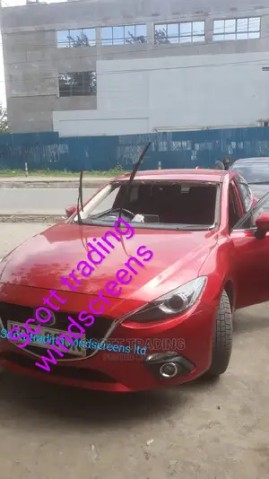 Mazda Axela 2016 Windscreen