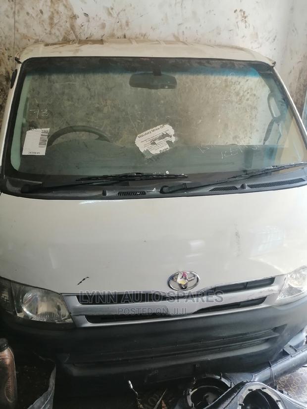 Toyota Hiace 7l Complete Nosecut
