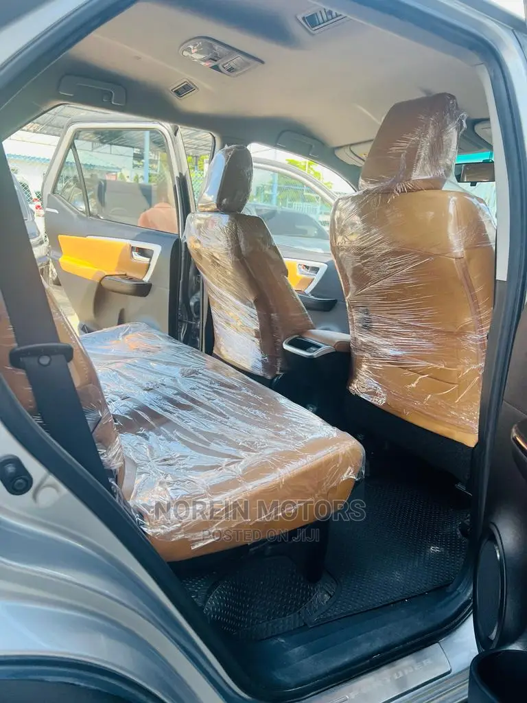 Toyota Fortuner 2017 Silver