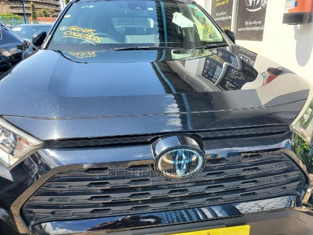 Toyota RAV4 2017 Black - thumbnail 3