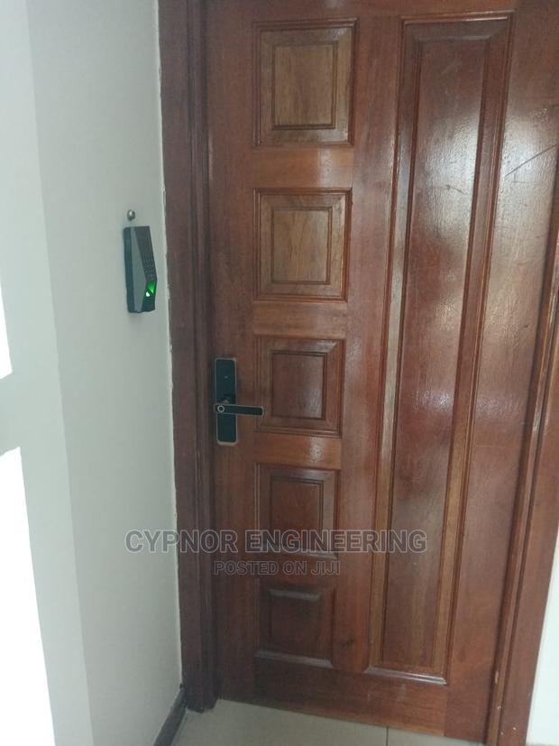 Effortless Access Made Simple With Biometric Locks - main view