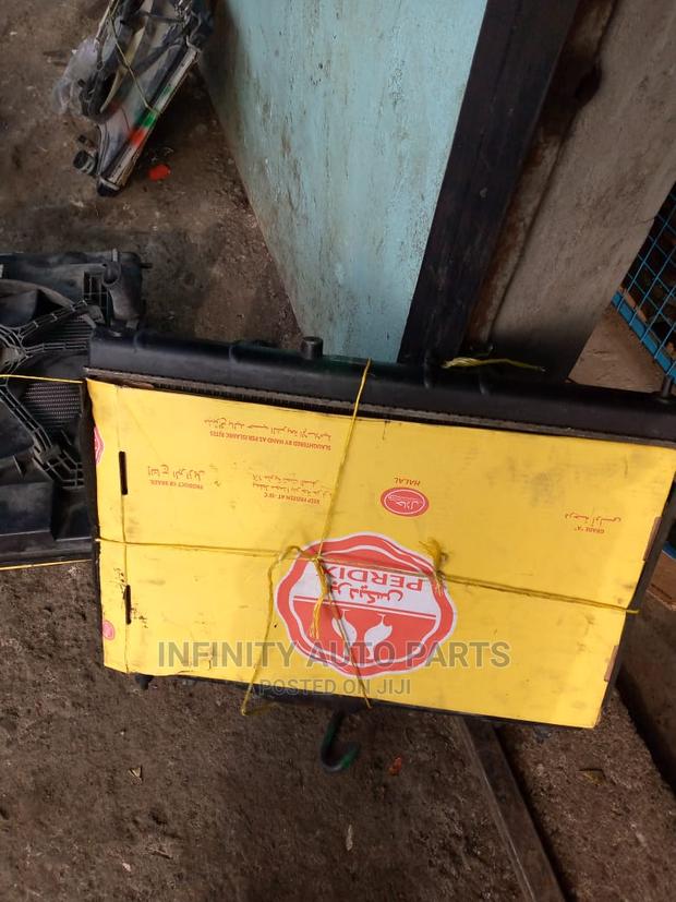 Nissan Tiida - thumbnail 4